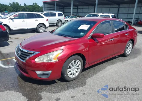 2015 Nissan Altima 2.5/2.5 S/2.5 Sl/2.5 Sv из США, поврежденный, VIN 1N4AL3AP0FC277320